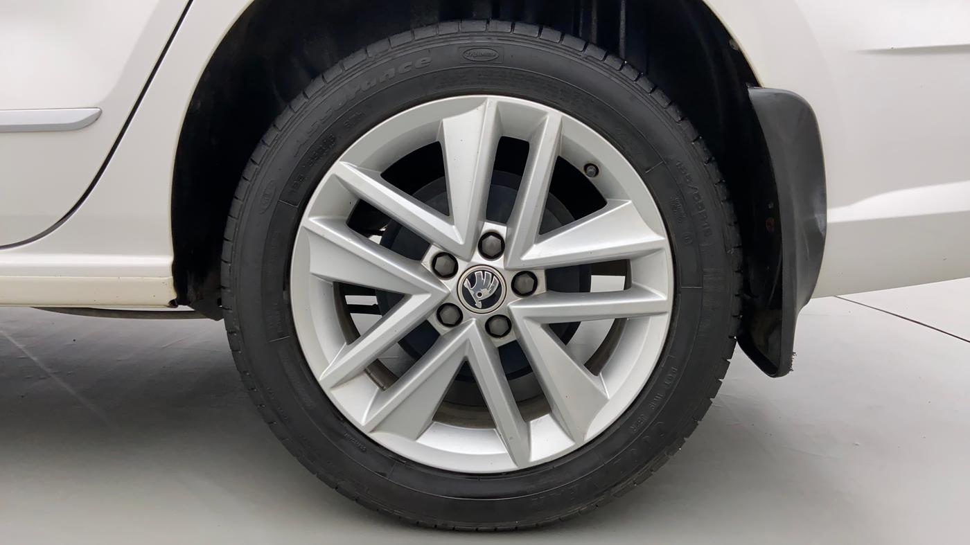 2021 Skoda Rapid STYLE 1.0 AT, Petrol, Automatic, 25,579 km, Left Rear Wheel
