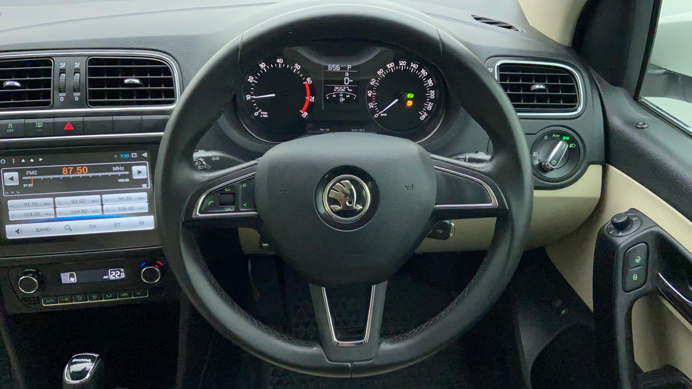 2021 Skoda Rapid STYLE 1.0 AT, Petrol, Automatic, 25,579 km, Steering Wheel Close Up