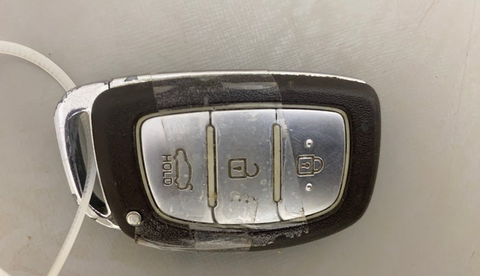 2013 Hyundai Grand i10 SPORTZ 1.2 KAPPA VTVT, Petrol, Manual, 60,841 km, Key Close Up