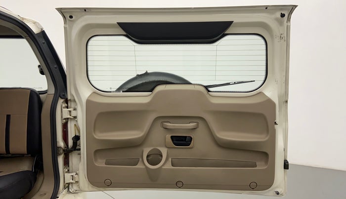 2017 Mahindra TUV300 T8, Diesel, Manual, 70,388 km, Boot Door Open