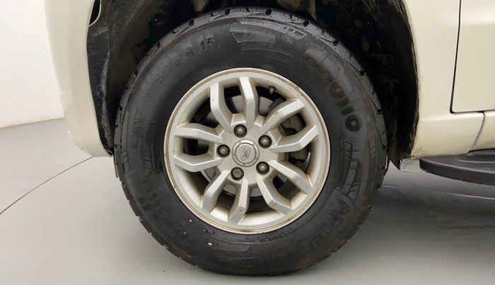 2017 Mahindra TUV300 T8, Diesel, Manual, 70,388 km, Left Front Wheel