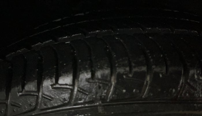 2017 Maruti Celerio VXI, Petrol, Manual, 14,447 km, Right Front Tyre Tread