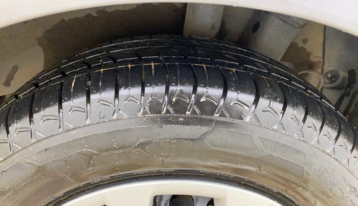 2015 Hyundai Grand i10 SPORTZ 1.2 KAPPA VTVT, Petrol, Manual, 60,052 km, Left Rear Tyre Tread