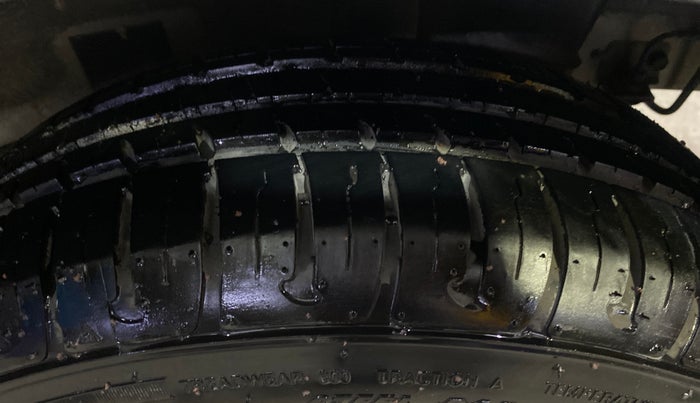 2017 Hyundai Grand i10 MAGNA 1.2 KAPPA VTVT, Petrol, Manual, 27,483 km, Left Rear Tyre Tread