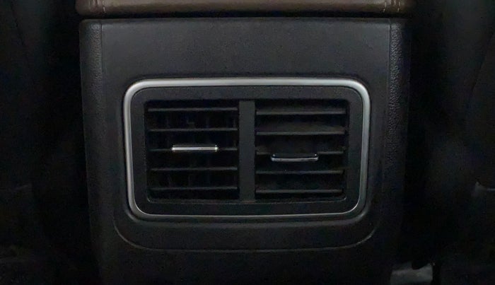 2022 Mahindra SCORPIO-N Z8 L DIESEL AT 2WD 6 STR, Diesel, Automatic, 25,382 km, Rear AC Vents