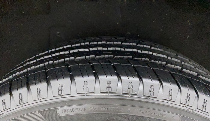 2022 Mahindra SCORPIO-N Z8 L DIESEL AT 2WD 6 STR, Diesel, Automatic, 25,382 km, Right Rear Tyre Tread