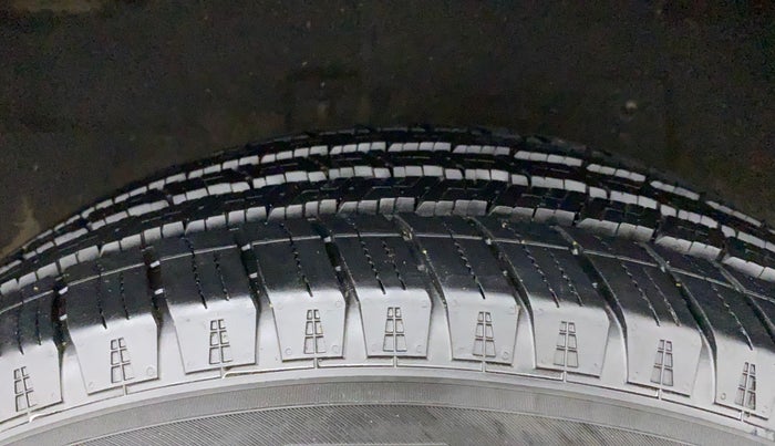 2022 Mahindra SCORPIO-N Z8 L DIESEL AT 2WD 6 STR, Diesel, Automatic, 25,382 km, Left Rear Tyre Tread