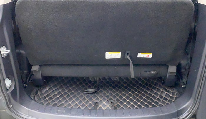 2022 Mahindra SCORPIO-N Z8 L DIESEL AT 2WD 6 STR, Diesel, Automatic, 25,382 km, Boot Inside