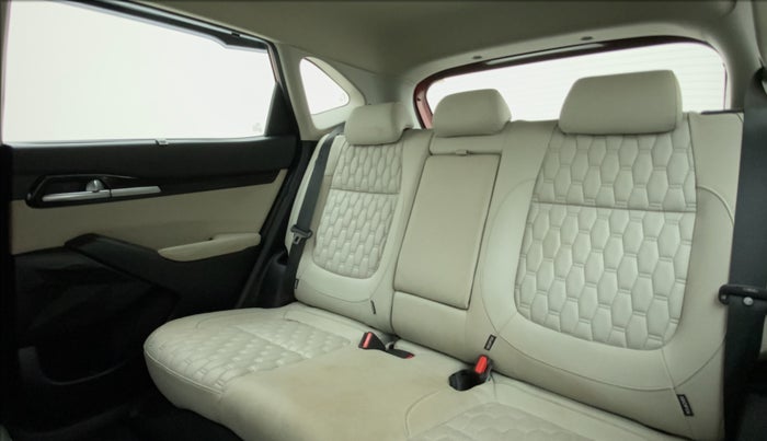 2020 KIA SELTOS HTX 1.5 DIESEL, Diesel, Manual, 16,510 km, Right Side Rear Door Cabin
