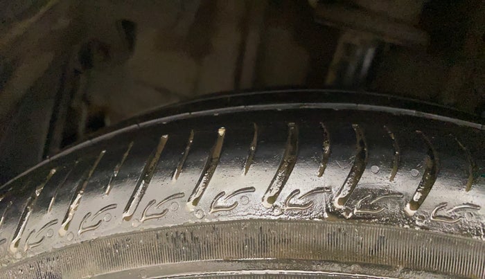 2018 Tata Tiago XZ PETROL, Petrol, Manual, 86,322 km, Right Rear Tyre Tread