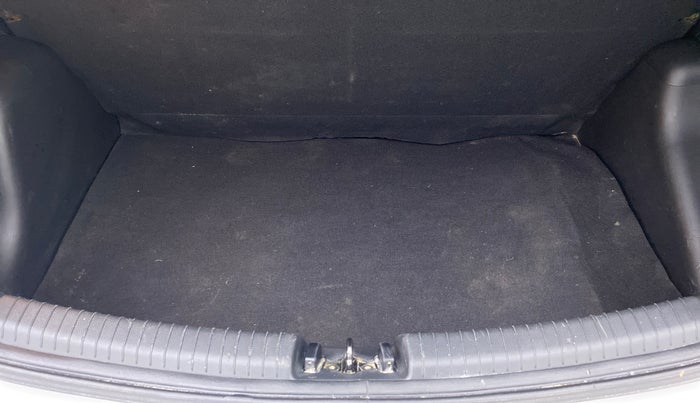 2018 Hyundai Grand i10 ASTA 1.2 KAPPA VTVT, Petrol, Manual, 36,020 km, Boot Inside