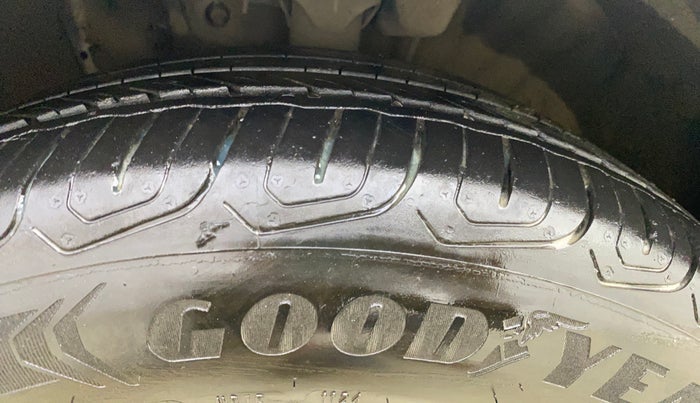 2021 Hyundai New Elantra 2.0 SX(O) AT PETROL, Petrol, Automatic, 52,041 km, Left Front Tyre Tread