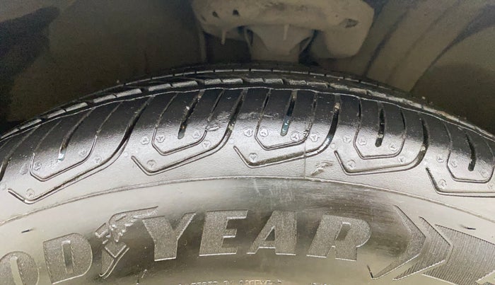 2021 Hyundai New Elantra 2.0 SX(O) AT PETROL, Petrol, Automatic, 52,041 km, Right Front Tyre Tread