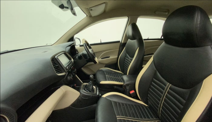 2019 Hyundai NEW SANTRO SPORTZ CNG, CNG, Manual, 69,189 km, Right Side Front Door Cabin