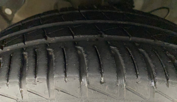 2019 Hyundai NEW SANTRO SPORTZ CNG, CNG, Manual, 69,189 km, Left Front Tyre Tread