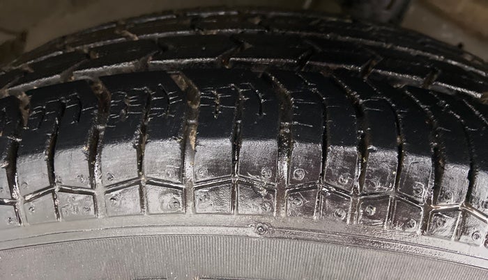 2014 Maruti Swift Dzire VXI, Petrol, Manual, 12,911 km, Right Front Tyre Tread