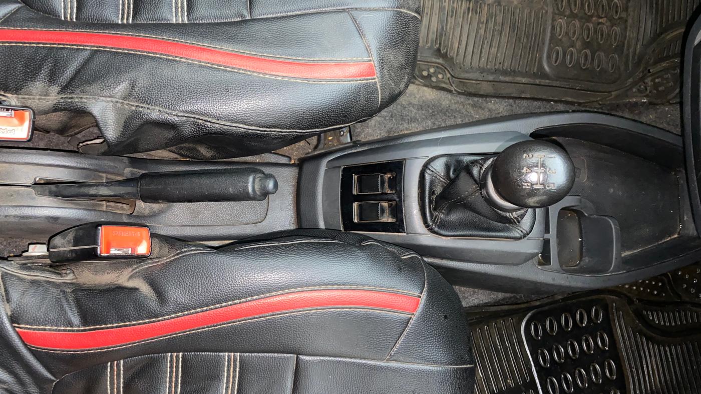 2016 Maruti Alto 800 VXI, Petrol, Manual, 87,762 km, Gear Lever