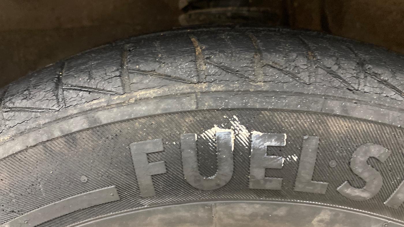 2016 Maruti Alto 800 VXI, Petrol, Manual, 87,762 km, Left Front Tyre Tread