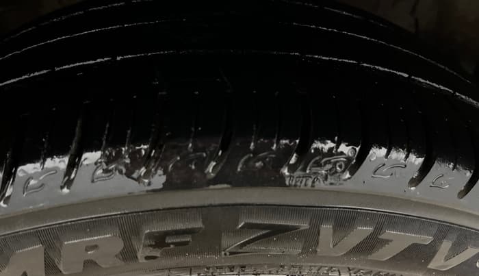 2015 Maruti Ciaz ZXI+, Petrol, Manual, 1,16,097 km, Right Front Tyre Tread