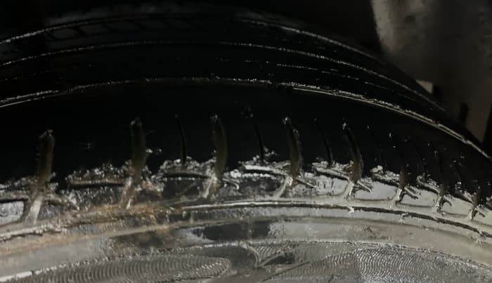 2015 Maruti Ciaz ZXI+, Petrol, Manual, 1,16,097 km, Right Rear Tyre Tread