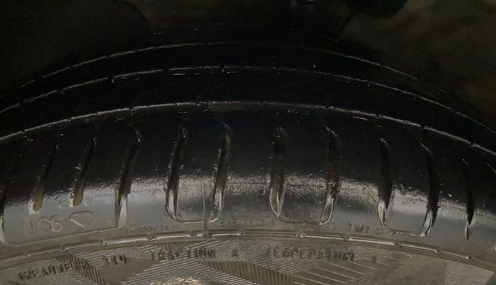2019 Hyundai Verna 1.6 VTVT SX, Petrol, Manual, 70,488 km, Left Front Tyre Tread