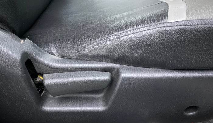 2020 Maruti Alto LXI, Petrol, Manual, 19,712 km, Driver Side Adjustment Panel