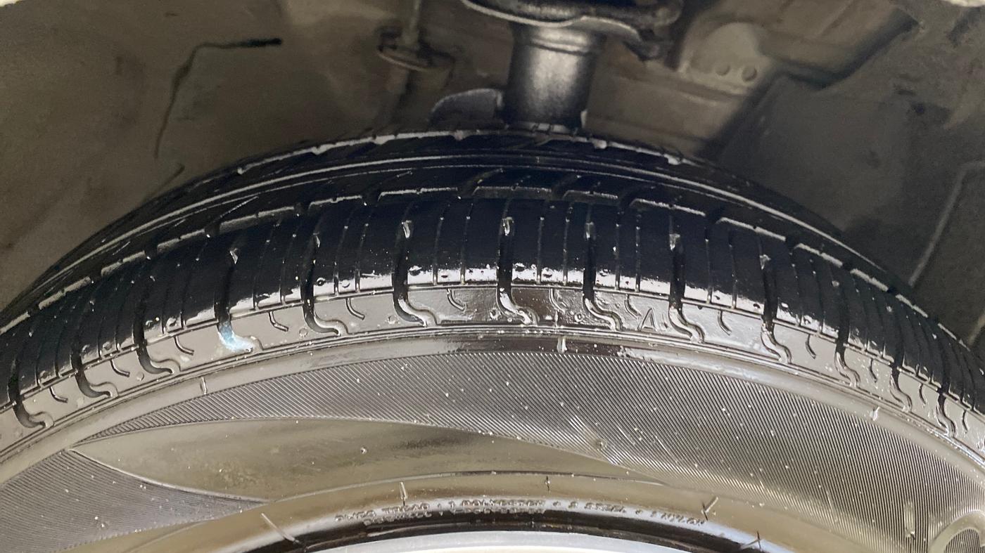 2014 Nissan Micra XL PETROL, Petrol, Manual, 1,05,255 km, Right Front Tyre Tread