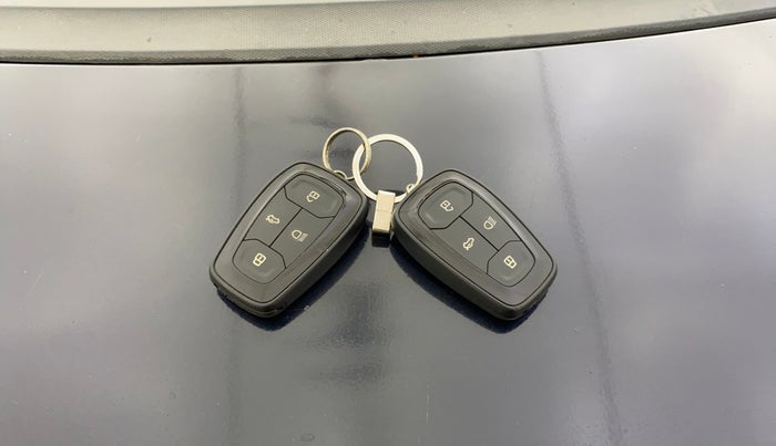 2022 Tata TIGOR XZ PLUS CNG, CNG, Manual, 70,551 km, Key Close Up