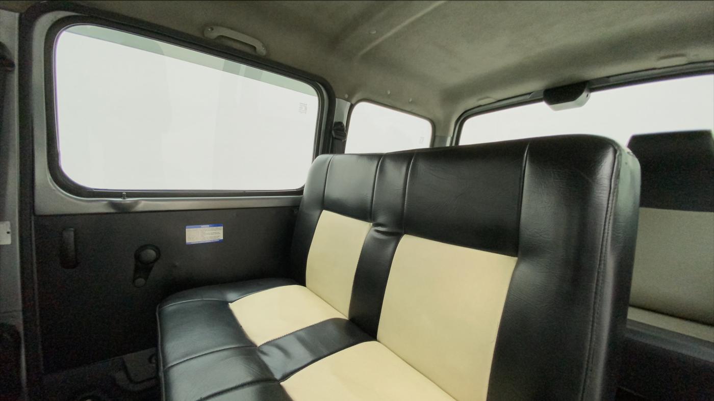 2017 Maruti Eeco 5 STR WITH A/C+HTR, Petrol, Manual, 43,158 km, Right Side Rear Door Cabin
