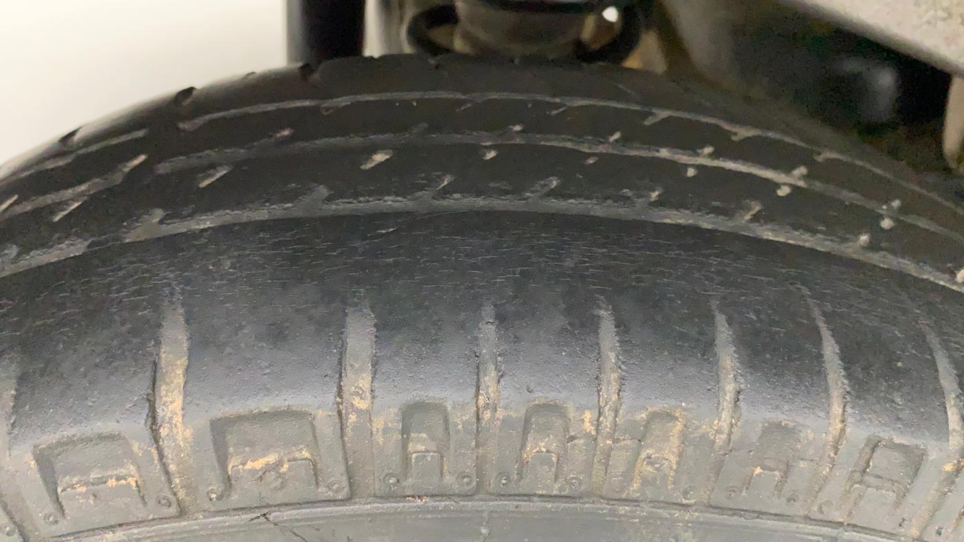 2017 Maruti Eeco 5 STR WITH A/C+HTR, Petrol, Manual, 43,158 km, Right Rear Tyre Tread