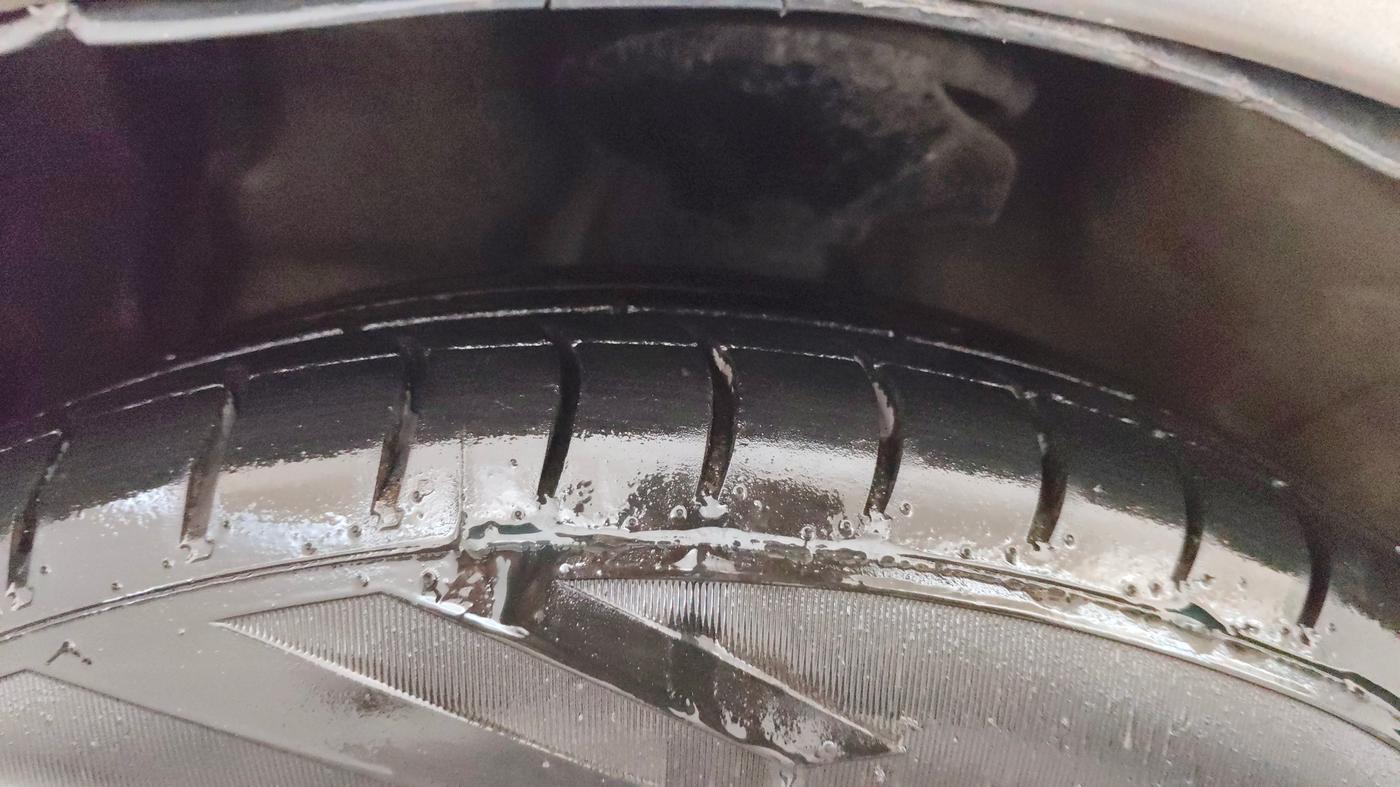 2017 Maruti Celerio ZXI AMT (O), Petrol, Automatic, 1,20,564 km, Left Front Tyre Tread