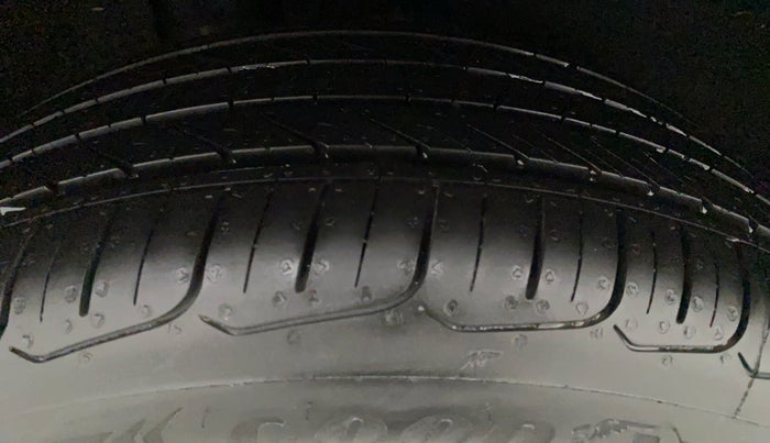 2020 Maruti Baleno ZETA PETROL 1.2, Petrol, Manual, 23,666 km, Right Rear Tyre Tread