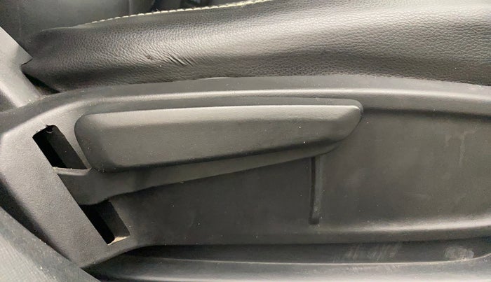 2022 Tata ALTROZ XZA, CNG, Automatic, 43,743 km, Driver Side Adjustment Panel