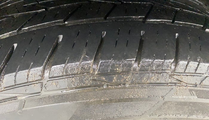 2018 Hyundai Creta S 1.4 DIESEL, Diesel, Manual, 1,09,365 km, Right Rear Tyre Tread