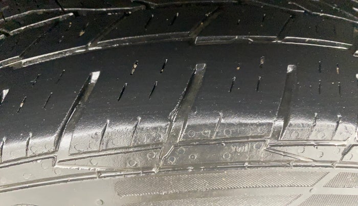 2018 Hyundai Creta S 1.4 DIESEL, Diesel, Manual, 1,09,365 km, Left Rear Tyre Tread