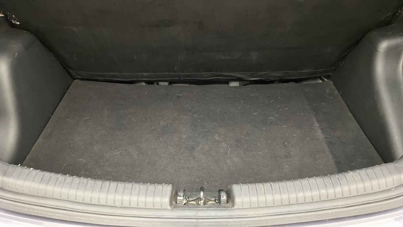 2017 Hyundai Grand i10 SPORTZ (O) 1.2 AT VTVT, Petrol, Automatic, 22,013 km, Boot Inside