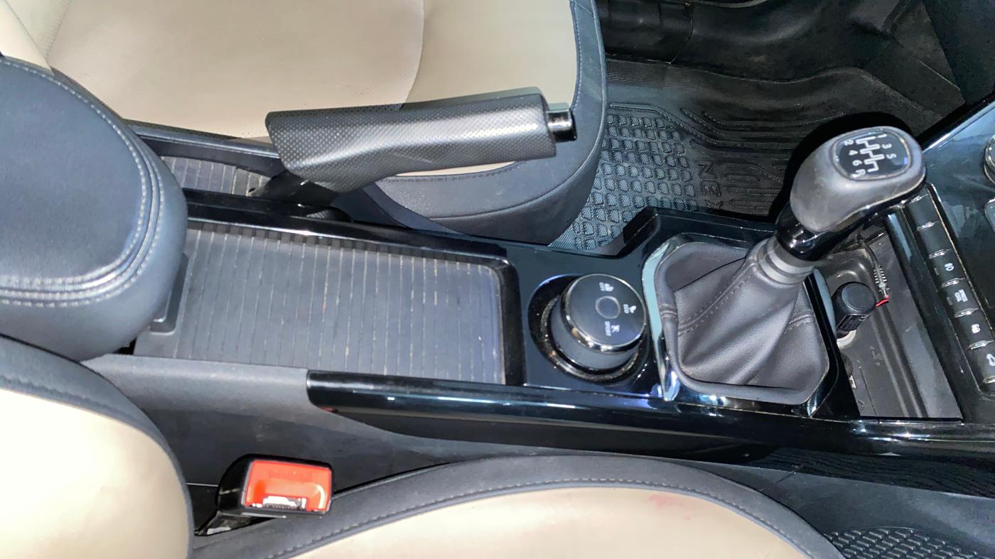 2022 Tata NEXON XZ PLUS (PREMIUM) KAZIRANGA DIESEL, Diesel, Manual, 57,219 km, Gear Lever