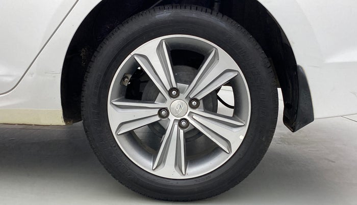 2017 Hyundai Verna 1.6 SX VTVT (O), Petrol, Manual, 44,946 km, Left Rear Wheel