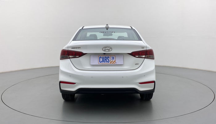 2017 Hyundai Verna 1.6 SX VTVT (O), Petrol, Manual, 44,946 km, Back/Rear