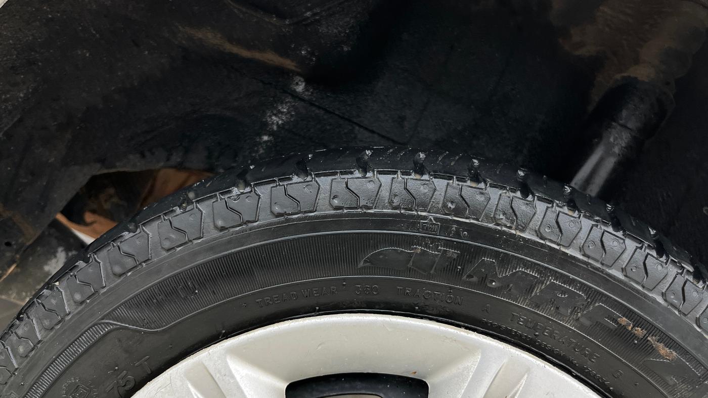 2017 Datsun Redi Go T (O), Petrol, Manual, 64,124 km, Left Rear Tyre Tread