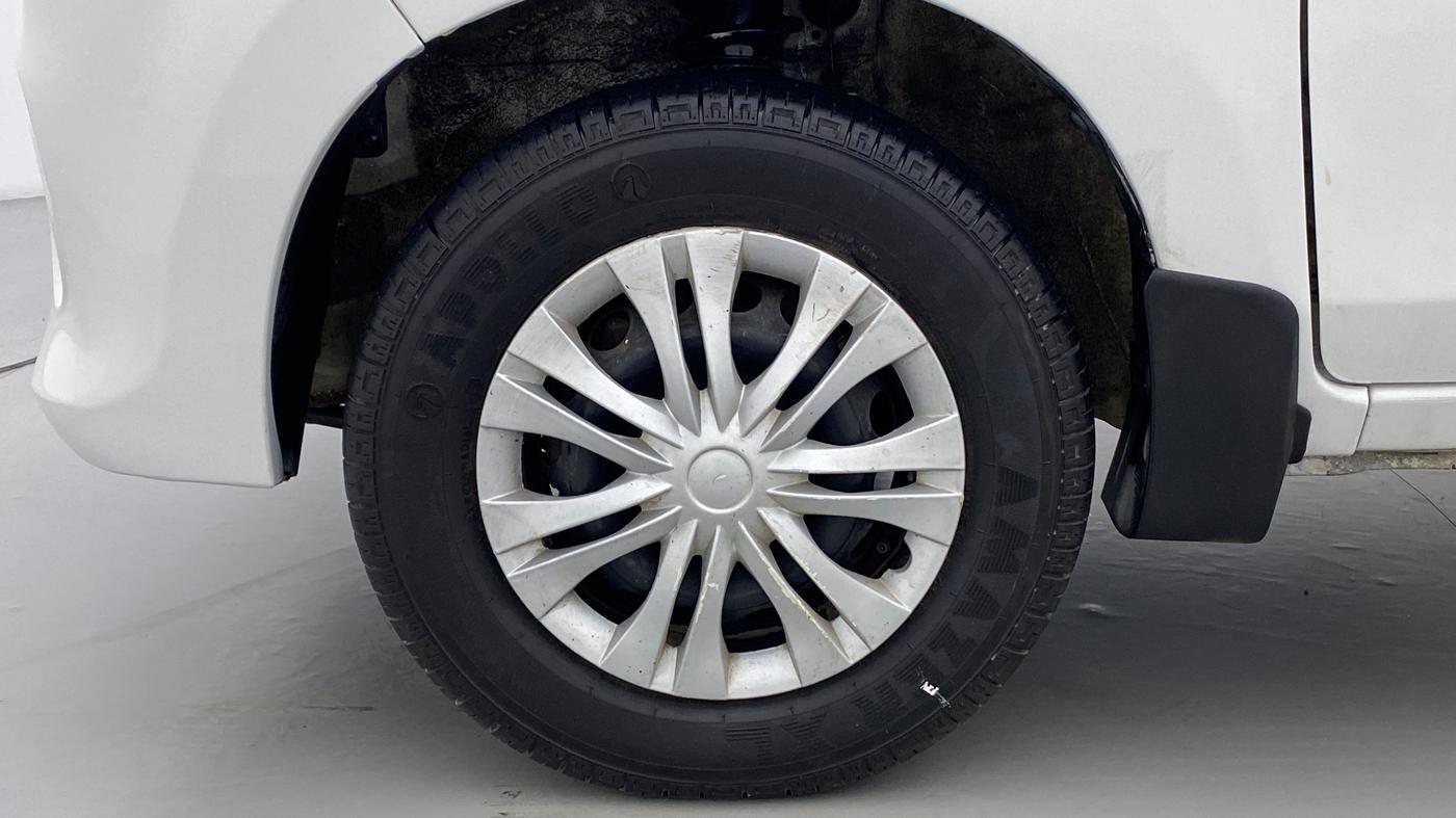 2017 Maruti Alto 800 LXI, Petrol, Manual, 50,749 km, Left Front Wheel