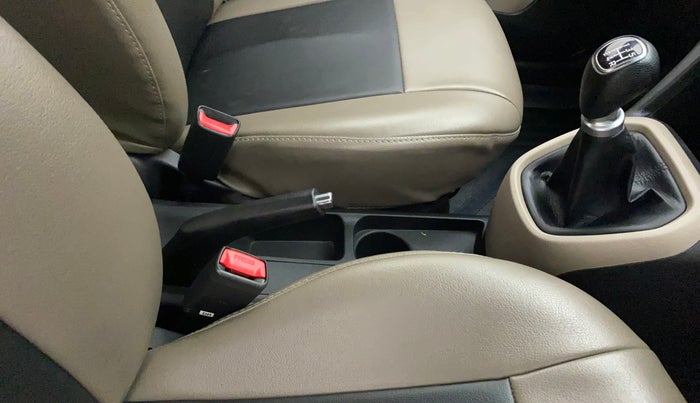 2019 Hyundai Grand i10 SPORTZ 1.2 KAPPA VTVT, Petrol, Manual, 29,864 km, Gear Lever