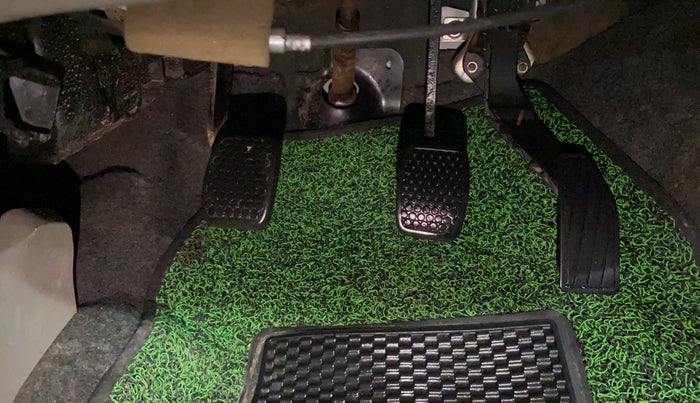 2016 Maruti Alto K10 LXI, Petrol, Manual, 48,023 km, Pedals