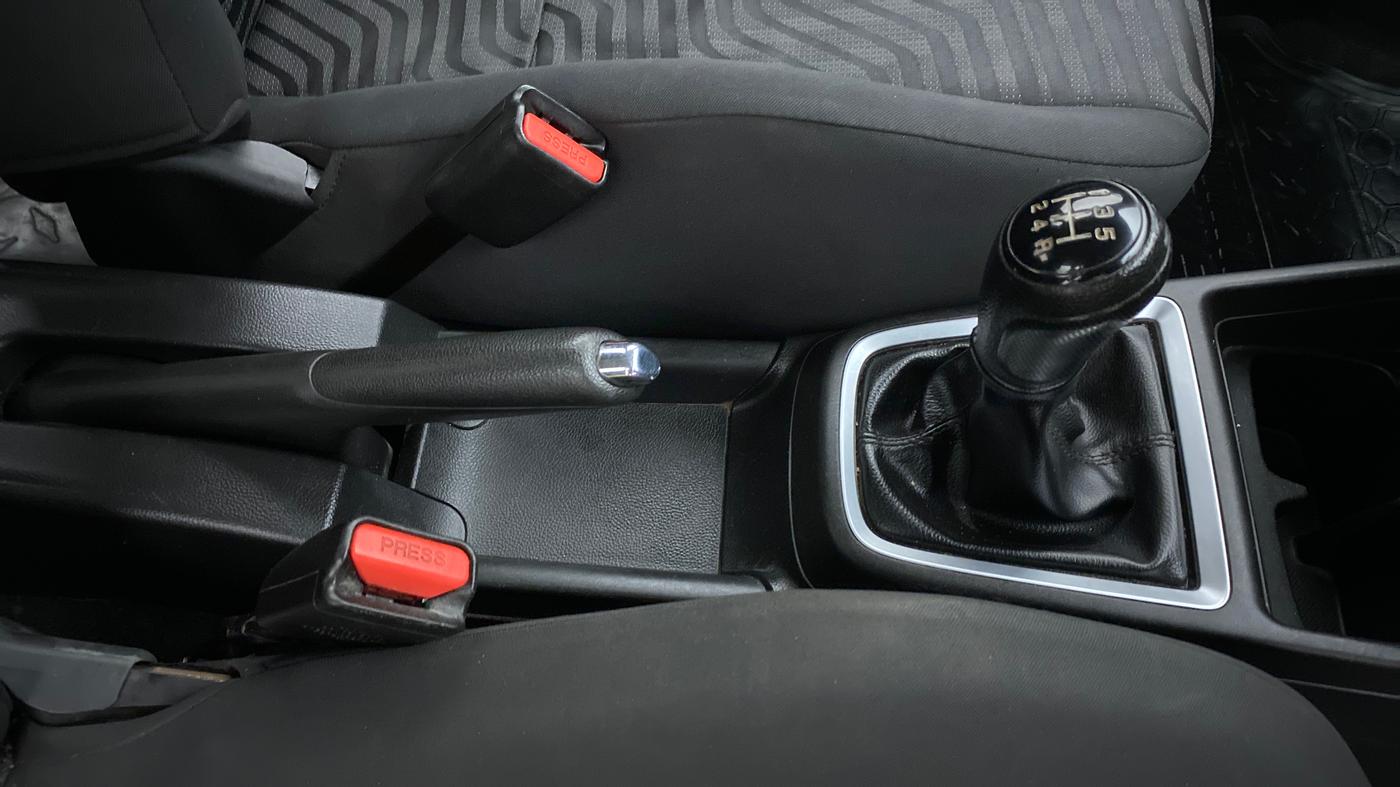 2018 Maruti Swift ZXI+, Petrol, Manual, 34,778 km, Gear Lever