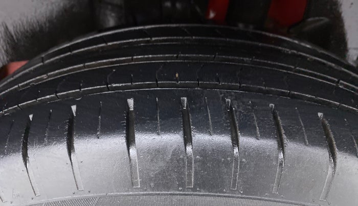 2018 Maruti Swift ZXI+, Petrol, Manual, 34,778 km, Left Rear Tyre Tread