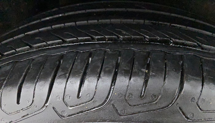 2014 Ford Ecosport TITANIUM 1.5L DIESEL, Diesel, Manual, 78,080 km, Right Rear Tyre Tread