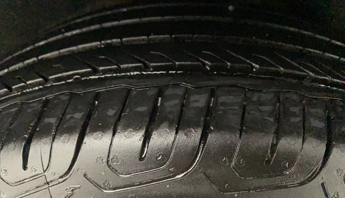 2014 Ford Ecosport TITANIUM 1.5L DIESEL, Diesel, Manual, 78,080 km, Left Rear Tyre Tread