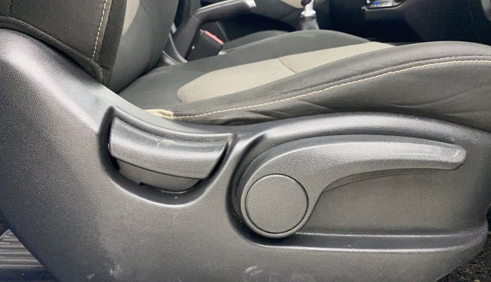 2017 Hyundai Creta  SX 1.6 Petrol , Petrol, Manual, 36,603 km, Driver Side Adjustment Panel