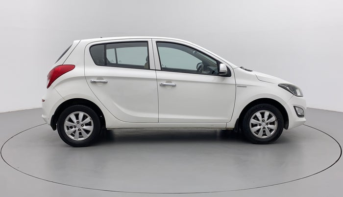 2012 Hyundai i20 SPORTZ 1.2, Petrol, Manual, 1,06,394 km, Right Side View