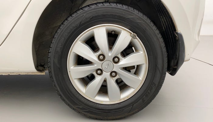 2012 Hyundai i20 SPORTZ 1.2, Petrol, Manual, 1,06,394 km, Left Rear Wheel